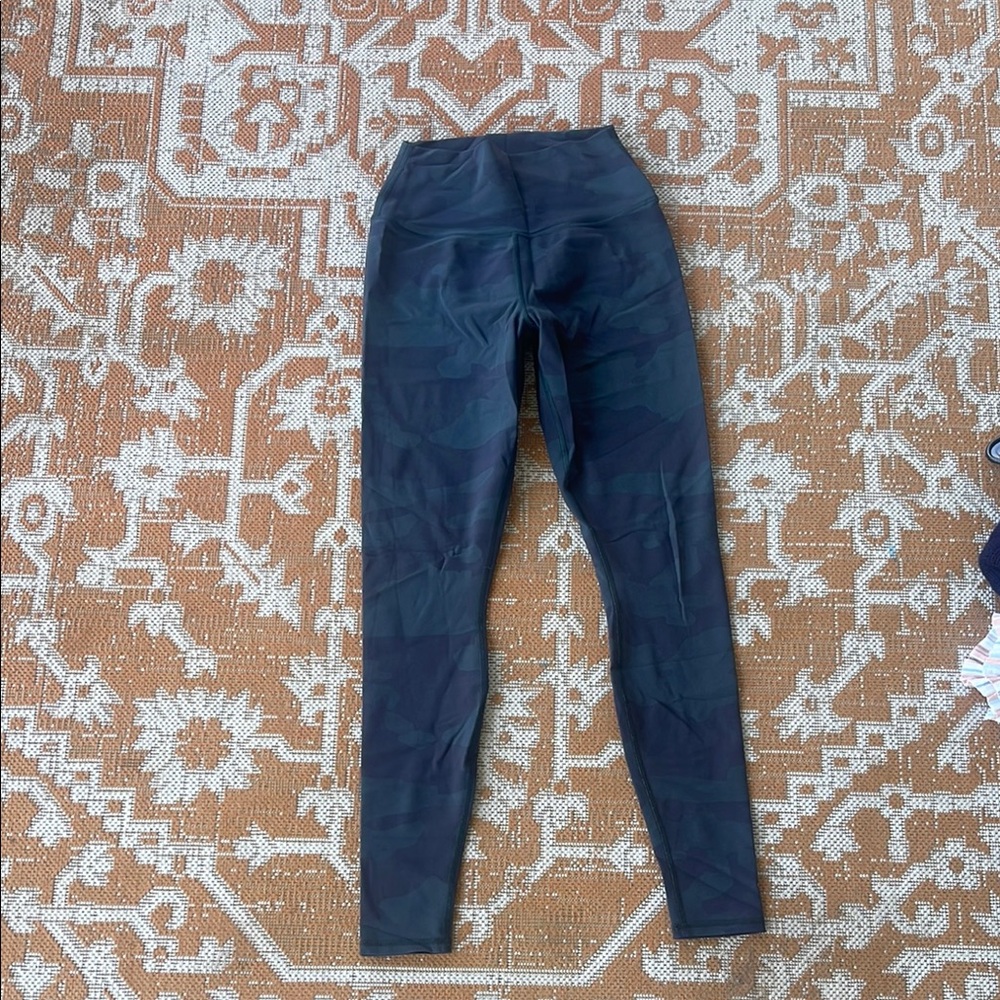 ALO Yoga camo Leggings